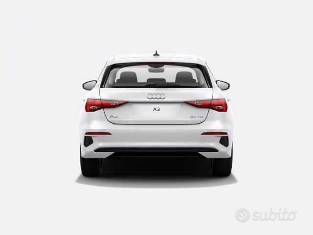 Usata Audi A3 Business 110 CV (80 kW) 2022 Bianco Berlina