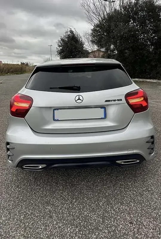 Usata Mercedes A180 AMG 109 CV (80 kW) 2016 Utilitaria