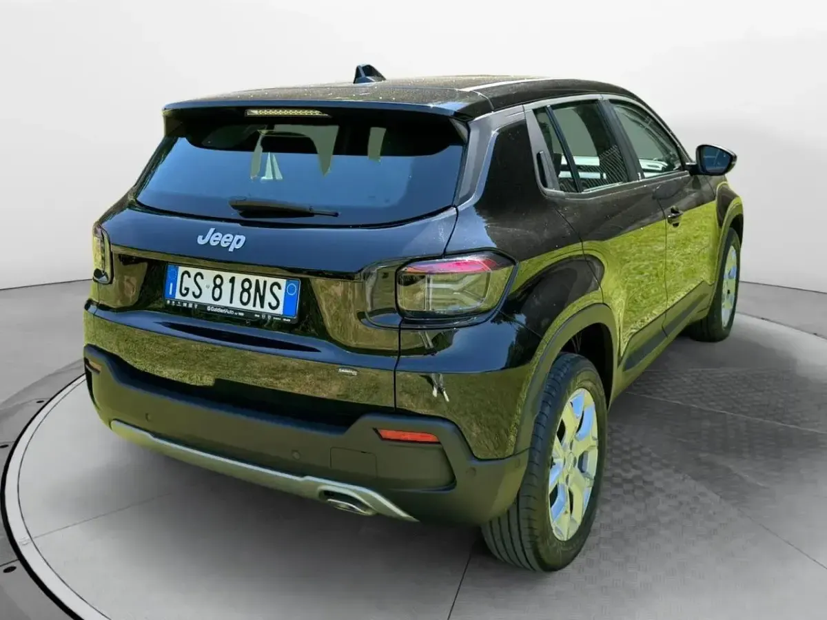 Usata Jeep Avenger Altitude 100 CV (73 kW) 2024 Nero SUV