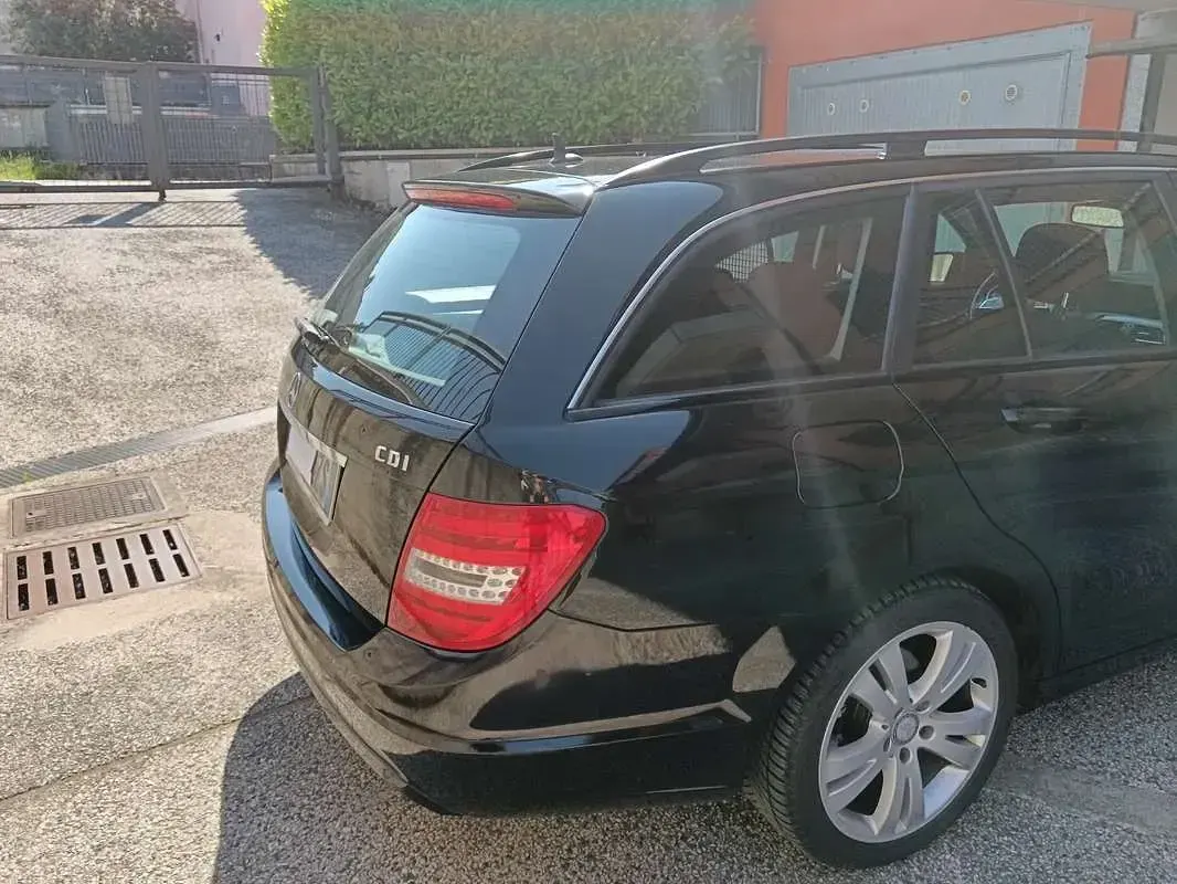 Usata Mercedes C200 Elegance 136 CV (100 kW) 2012 Station wagon