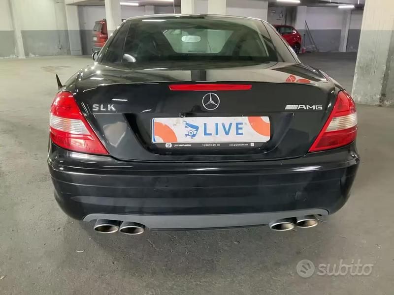 Usata Mercedes SLK350 272 CV (200 kW) 2005 Nero Cabrio
