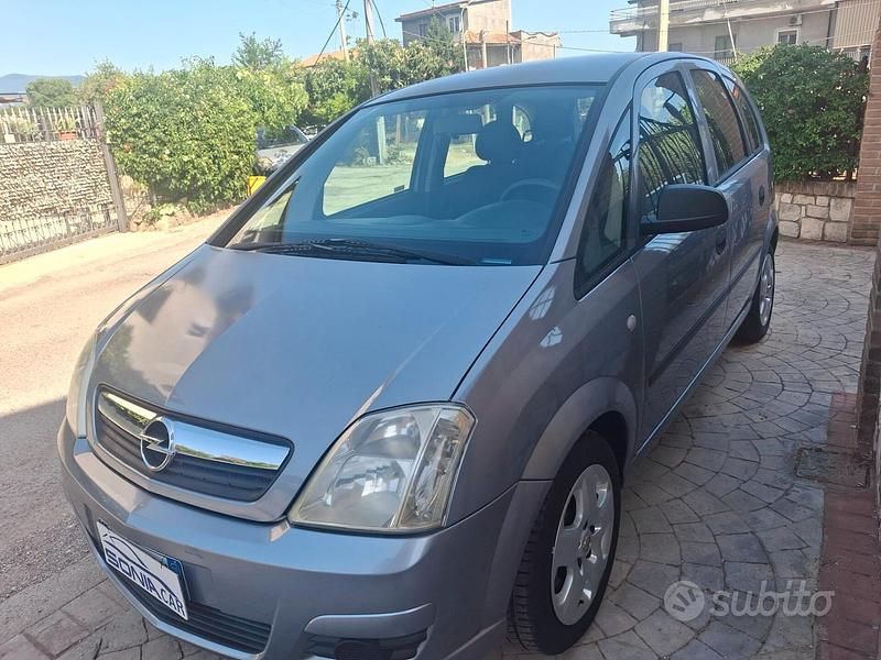 Usata Opel Meriva Enjoy 90 CV (66 kW) 2008 Grigio Monovolume