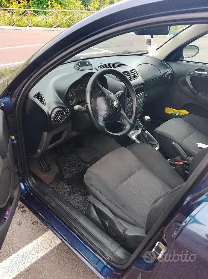 Usata Alfa Romeo 1900 116 CV (85 kW) 2006 Blu Coupé