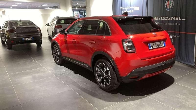 Usata Fiat 600 La Prima 110 CV (80 kW) 2025 Rosso SUV