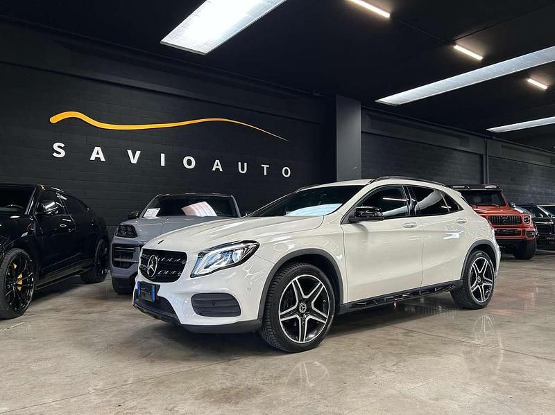 Bianco Usata 2018 Mercedes GLA200 Premium SUV | 19.000 € (Buon prezzo) - Immagine 1/4