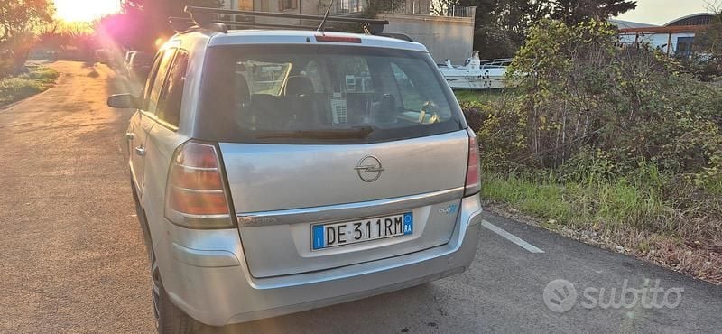 Usata Opel Zafira 94 CV (69 kW) 2007 Grigio Monovolume