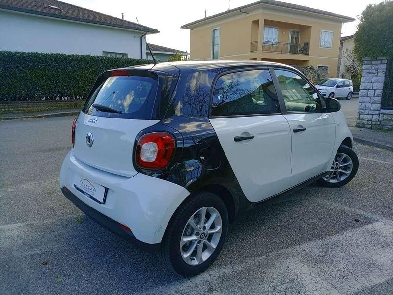 Usata Smart ForFour 71 CV (52 kW) 2019 Bianco Utilitaria