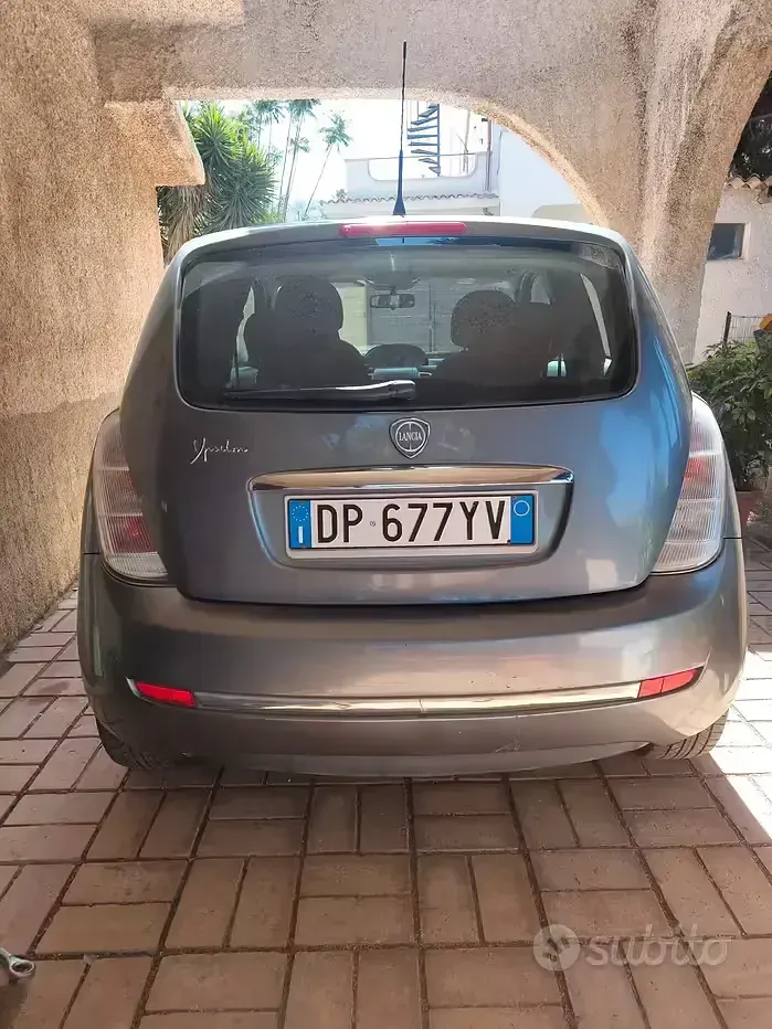 Usata Lancia Ypsilon 60 CV (44 kW) 2008 Grigio Utilitaria