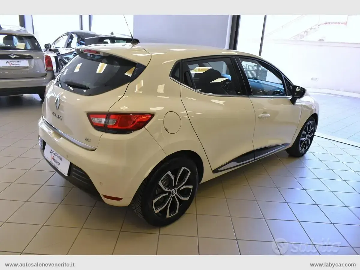 Usata Renault Clio IV Intens 75 CV (55 kW) 2016 Bianco Berlina