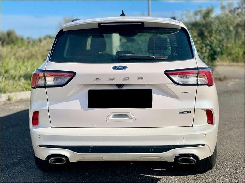 Usata Ford Kuga ST-Line X 152 CV (111 kW) 2022 Bianco SUV