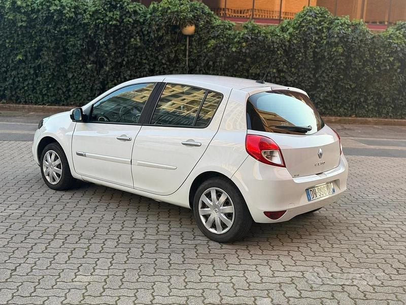 Usata Renault Clio II 2010 Bianco Berlina