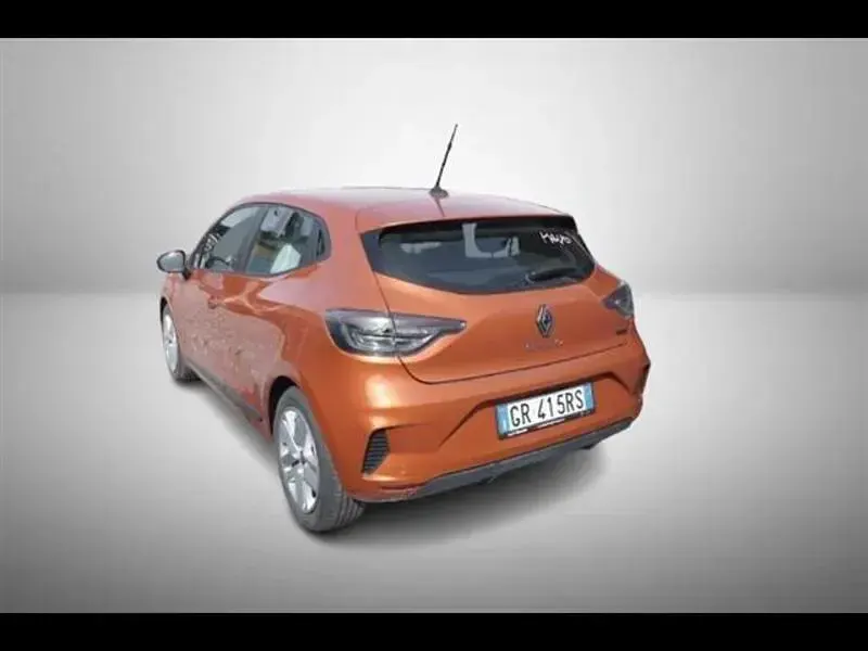 Usata Renault Clio Evolution 145 CV (106 kW) 2023 Grigio chiaro Utilitaria