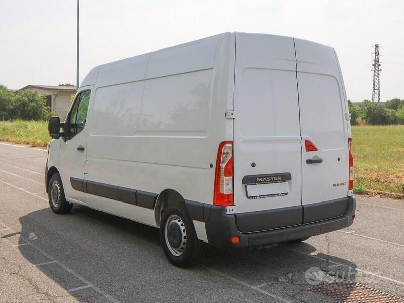 Usata Renault Master 135 CV (99 kW) 2022 Bianco Furgone