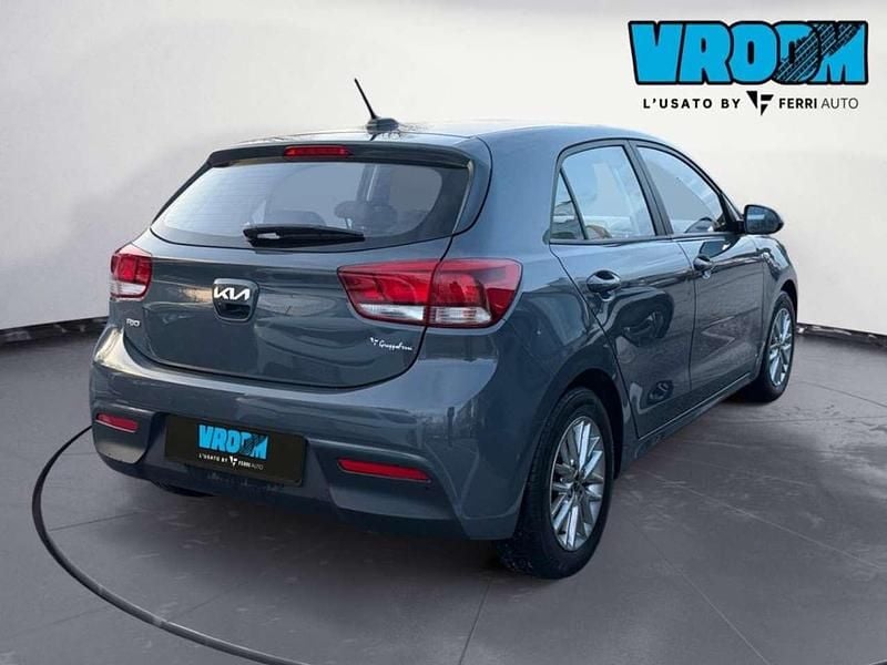 Usata Kia Rio Style 82 CV (60 kW) 2022 Grigio Berlina