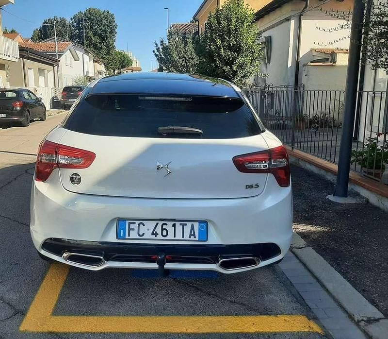 Usata 2016 Citroën DS5 So Chic Due volumi | 8000 € (Molto cara) - Immagine 1/4