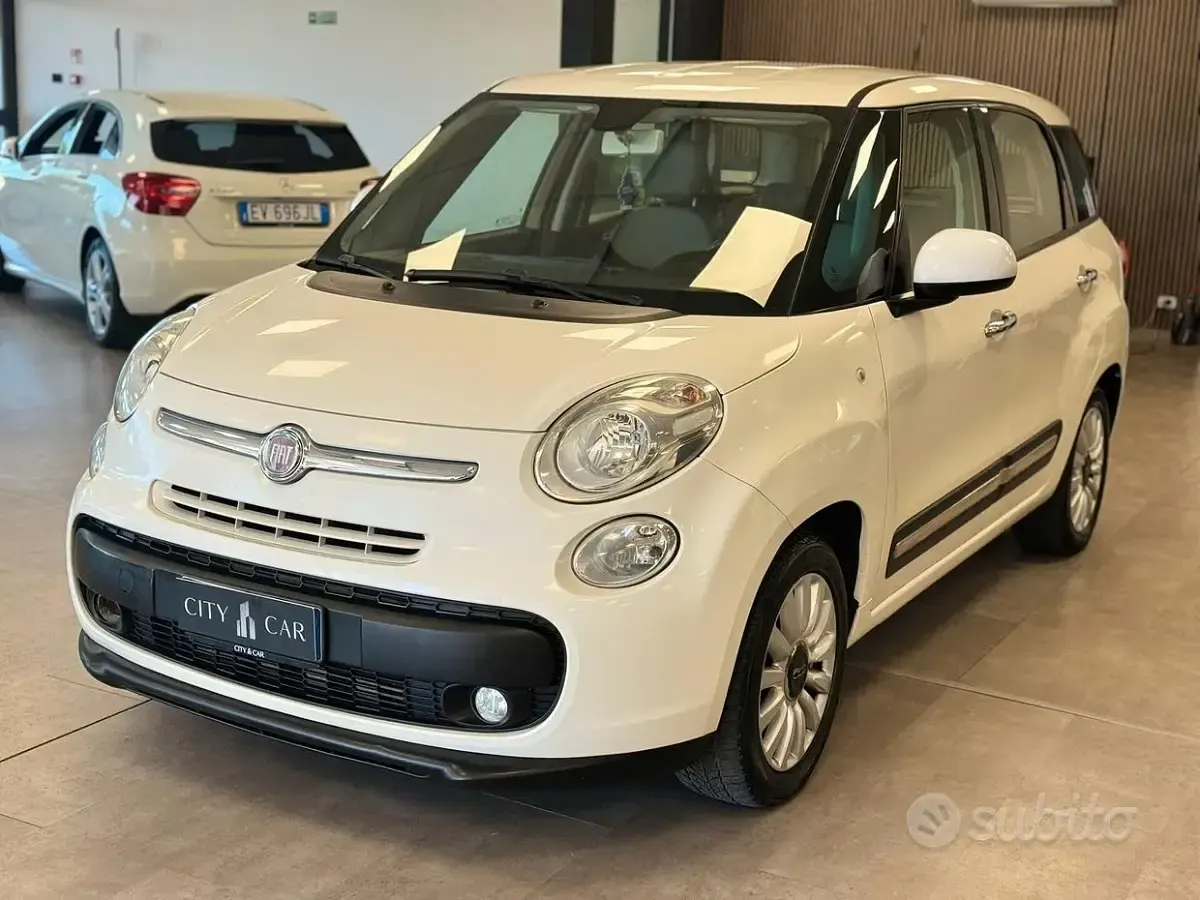 Gebraucht Fiat 500L Living 84 PS (61 kW) 2014 Weiß Van / Kleinbus