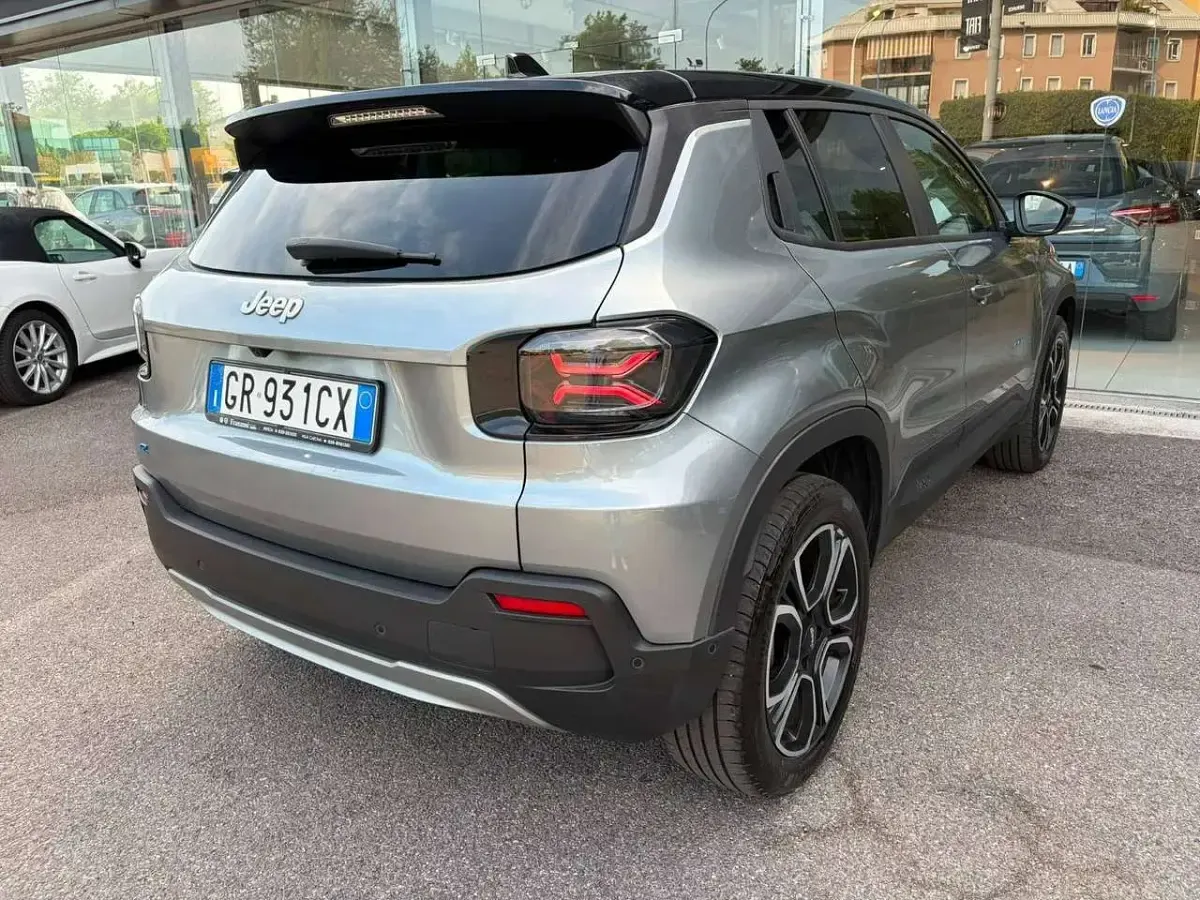 Usata Jeep Avenger EV Summit 61 kW (84 CV) 2023 Grigio SUV