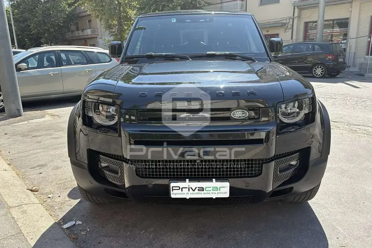 Usata Land Rover Defender SE 249 CV (183 kW) 2022 Nero SUV