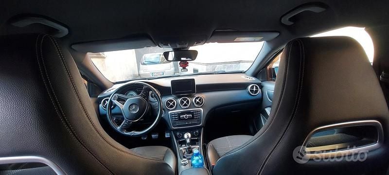 Usata Opel Corsa 69 CV (50 kW) 2005 Grigio Utilitaria