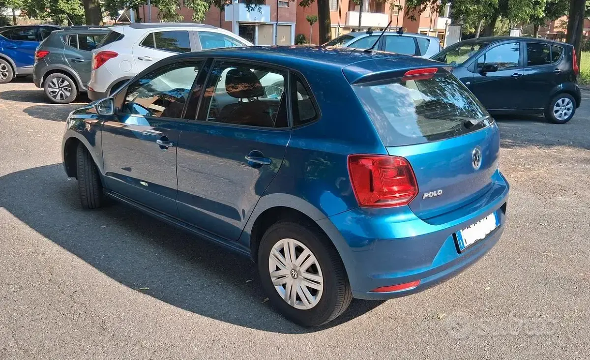 Usata VW Polo Trendline 60 CV (44 kW) 2015 Bluazzurro Berlina