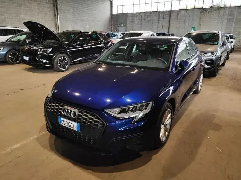 Usata Audi A3 Sportback g-tron Business 131 CV (96 kW) 2023 Utilitaria