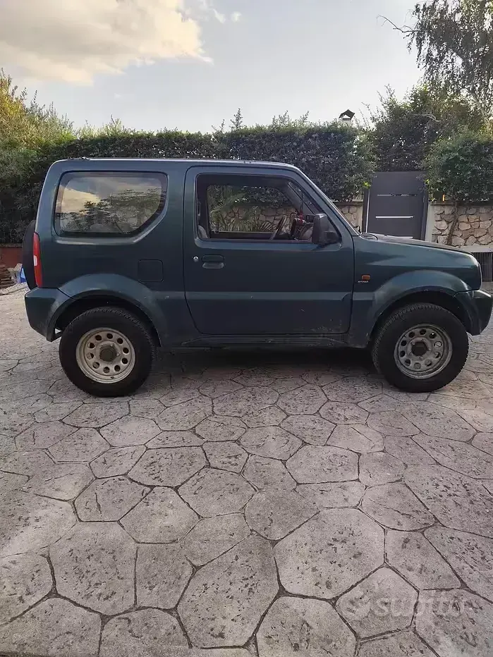 Usata Suzuki Jimny 85 CV (62 kW) 1999 Verde SUV