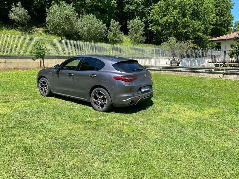 Usata Alfa Romeo Stelvio Veloce 209 CV (153 kW) 2022 Grigio SUV