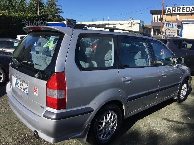 Mitsubishi space wagon 1998