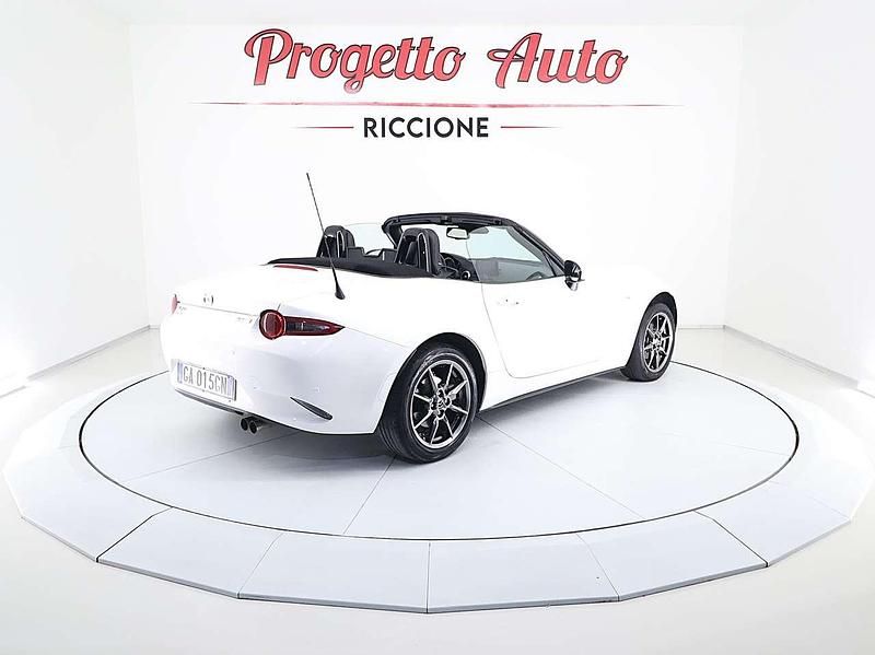 Usata Mazda MX5 Exceed 132 CV (97 kW) 2020 Snowflake white pearl Cabrio