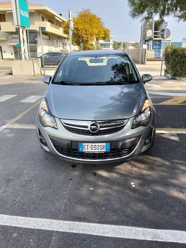 Usata Opel Corsa 86 CV (63 kW) 2014 Utilitaria