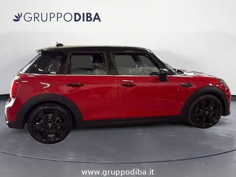Usata Mini Cooper Essential 136 CV (100 kW) 2022 Rosso Utilitaria