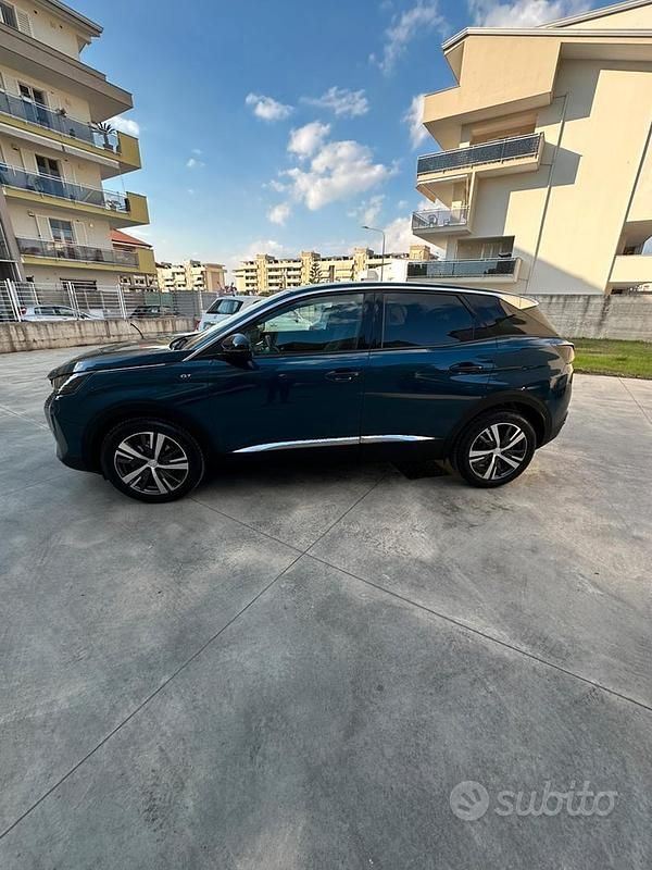 Usata Peugeot 3008 131 CV (96 kW) 2023 Blu Berlina