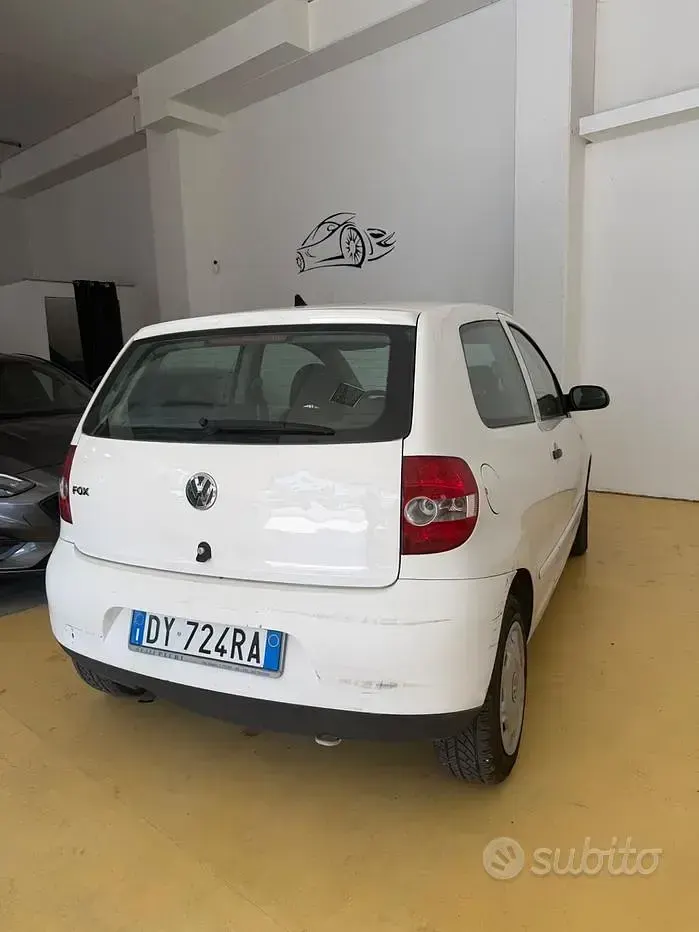 Usata VW Fox 54 CV (39 kW) 2009 Bianco Utilitaria
