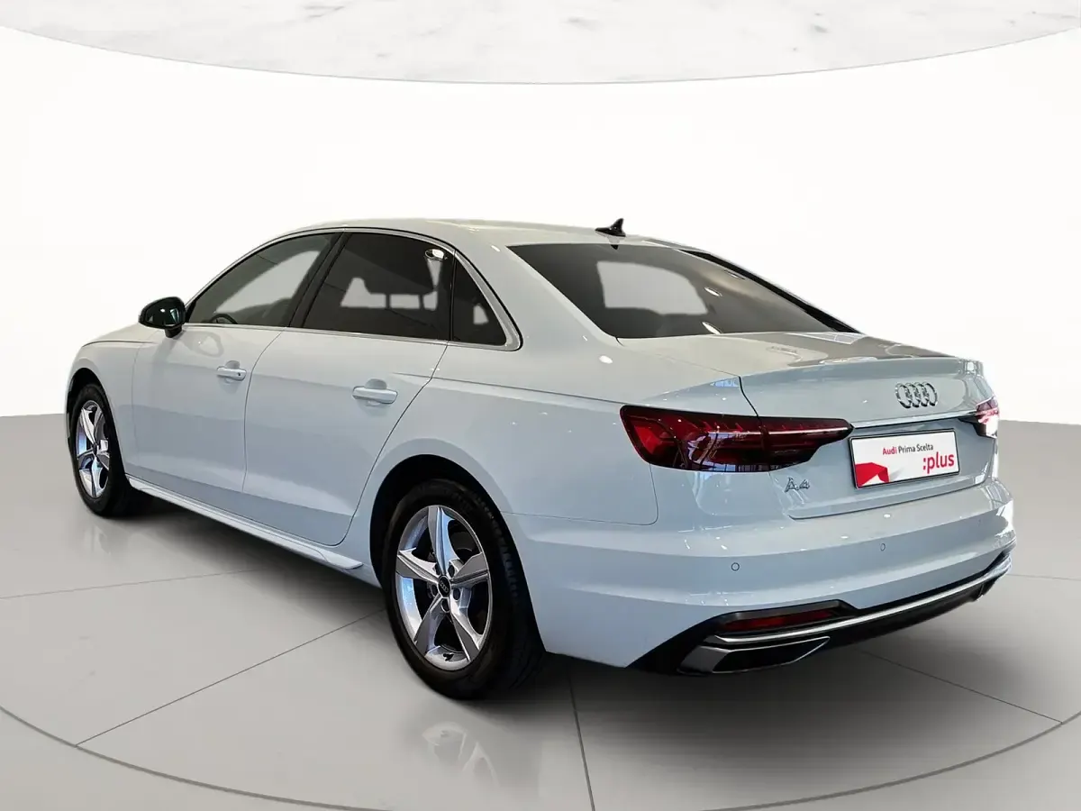 Usata Audi A4 Advanced Plus 136 CV (100 kW) 2023 Bianco ibis Berlina