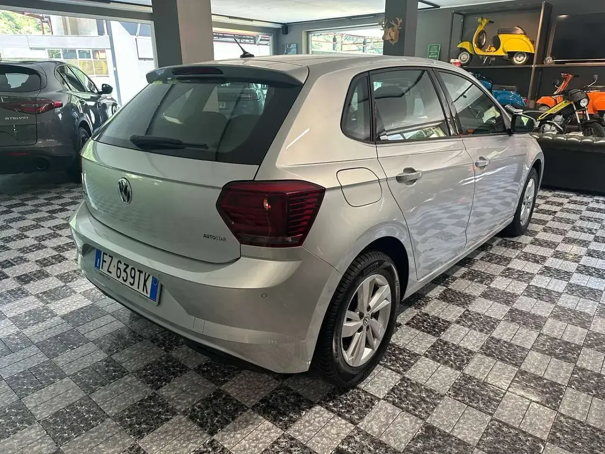 Usata VW Polo Comfortline 95 CV (69 kW) 2020 Argento Utilitaria