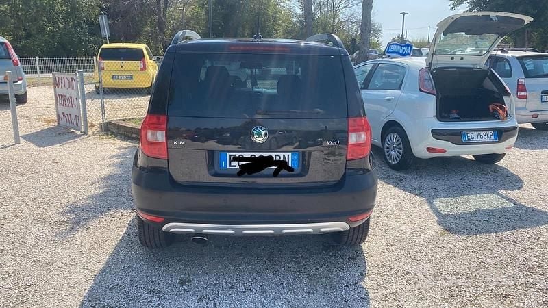 Usata Skoda Yeti Elegance 105 CV (77 kW) 2012 Nero SUV