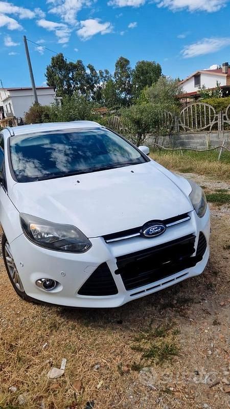 Usata Ford Focus Individual 115 CV (84 kW) 2014 Bianco Station wagon