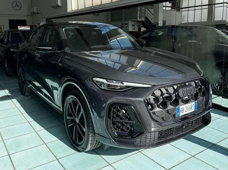 Nuova Audi Q5 Sportback S-Line 204 CV (150 kW) 2026 Grigio SUV