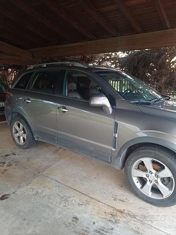 Usata Opel Antara 150 CV (110 kW) 2007 Grigio SUV