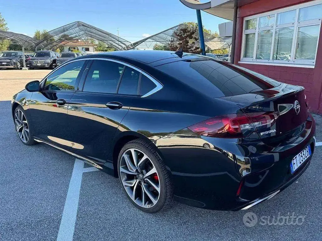Usata Opel Insignia Sport 209 CV (153 kW) 2019 Nero Berlina