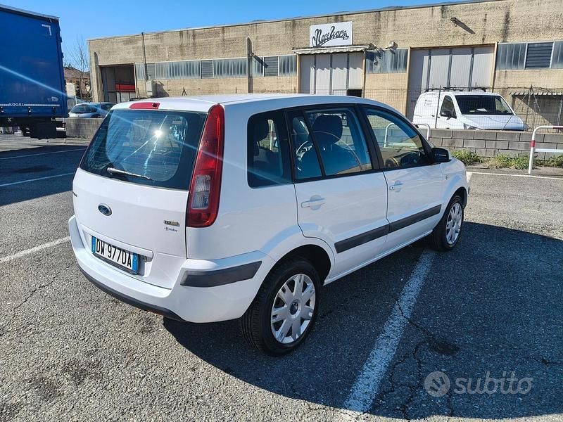 Usata Ford Fusion 68 CV (50 kW) 2009 Bianco Utilitaria