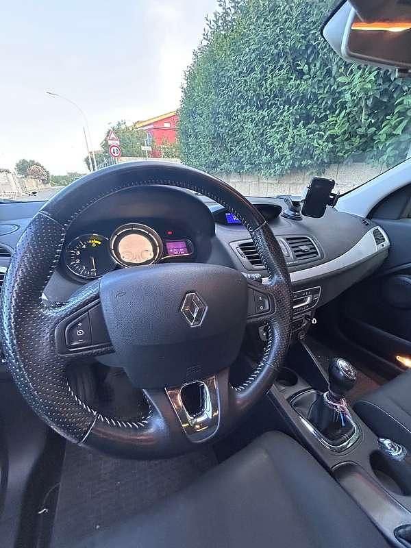 Usata Renault Mégane III 110 CV (80 kW) 2013 Argento Station wagon