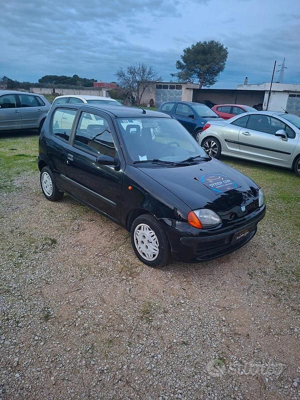 Nero Usata 1998 Fiat Seicento Due volumi | 1500 € (Ottimo prezzo) - Immagine 1/4