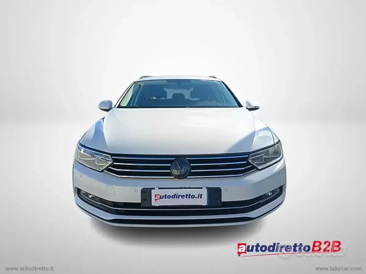 Usata VW Passat Executive 150 CV (110 kW) 2015 Bianco Berlina