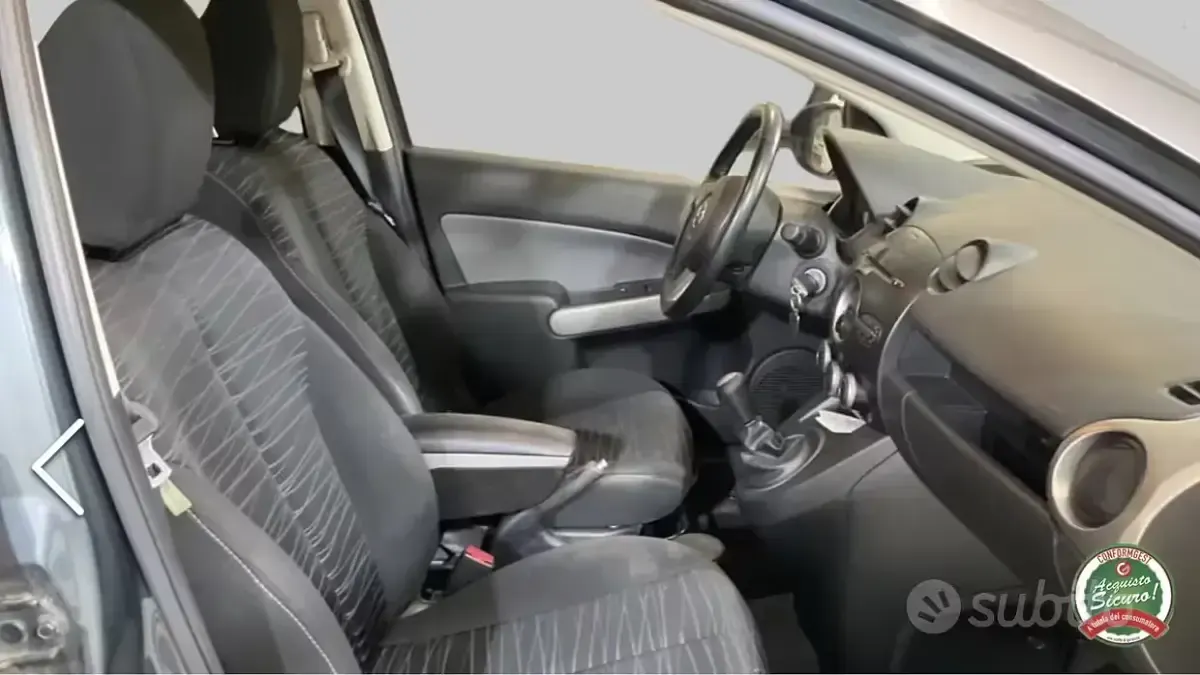 Usata Mazda 2 75 CV (55 kW) 2009 Grigio Utilitaria