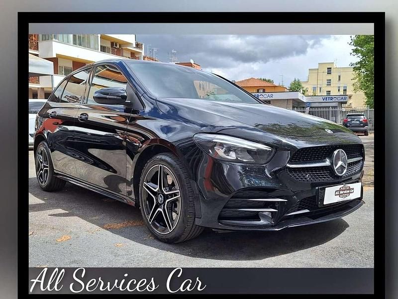 Nero Usata 2022 Mercedes B250e Premium Monovolume | 28.600 € (Buon prezzo) - Immagine 1/4