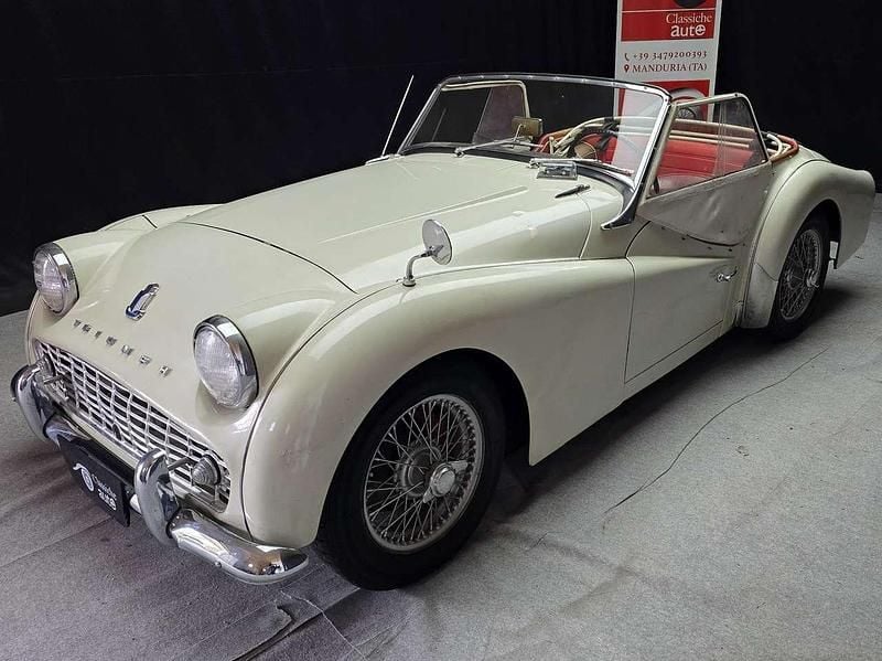 Beige Usata 1960 Triumph TR3 Cabrio | 29.900 € - Immagine 1/4