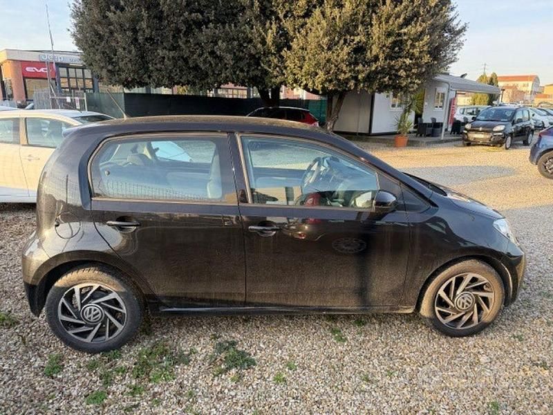 Usata VW up! Move 60 CV (44 kW) 2019 Nero Utilitaria