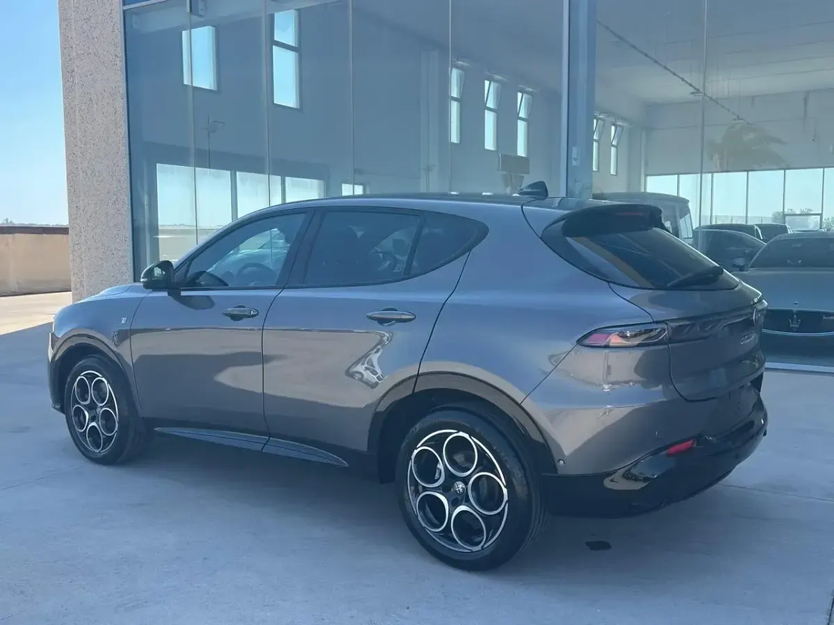 Nuova Alfa Romeo Tonale Super 160 CV (117 kW) 2026 Grigio SUV