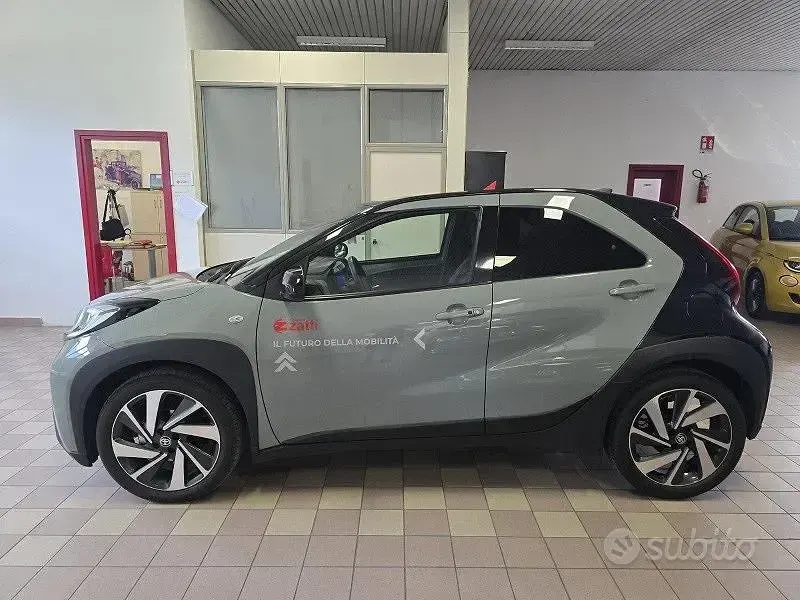 Usata Toyota Aygo X Lounge 72 CV (52 kW) 2024 Verde SUV